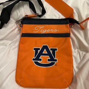 Auburn Crossbody bag